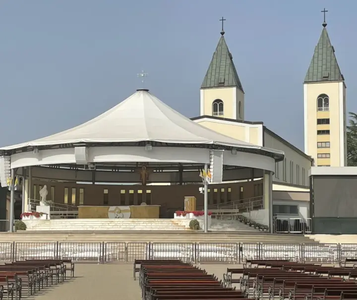 Illumination & Discernment Tour – Orientation to Medjugorje 1 Medjugorje orientation tour at St James’s Church, featured in the Our Lady of Medjugorje pilgrimage package