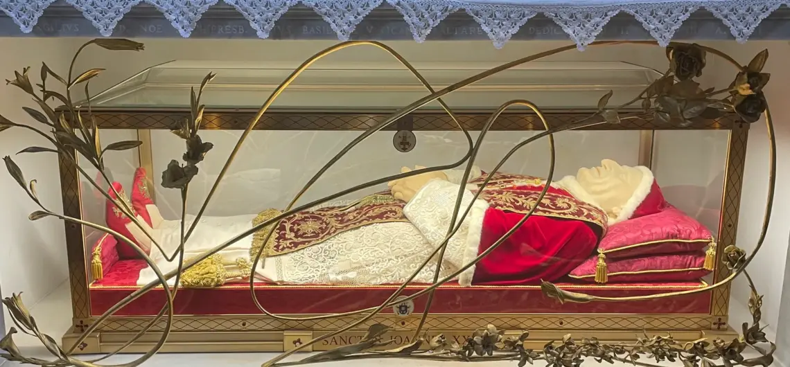 Where Are the Popes Buried? A Catholic Guide to the Papal Tombs of Rome 10 Tomb of St John XXIII in St Peter's Basilica, Vatican City